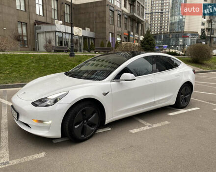 Белый Тесла Модель 3, объемом двигателя 0 л и пробегом 155 тыс. км за 21500 $, фото 1 на Automoto.ua