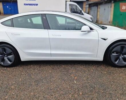 Белый Тесла Модель 3, объемом двигателя 0 л и пробегом 142 тыс. км за 17300 $, фото 31 на Automoto.ua