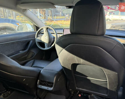 Білий Тесла Модель 3, об'ємом двигуна 0 л та пробігом 70 тис. км за 13900 $, фото 5 на Automoto.ua