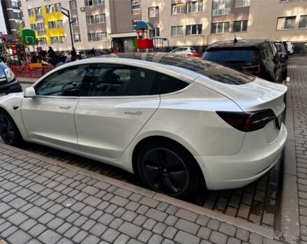 Білий Тесла Модель 3, об'ємом двигуна 82 л та пробігом 120 тис. км за 17800 $, фото 1 на Automoto.ua