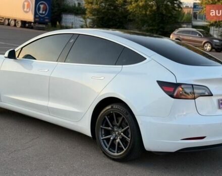 Белый Тесла Модель 3, объемом двигателя 0 л и пробегом 223 тыс. км за 12200 $, фото 2 на Automoto.ua