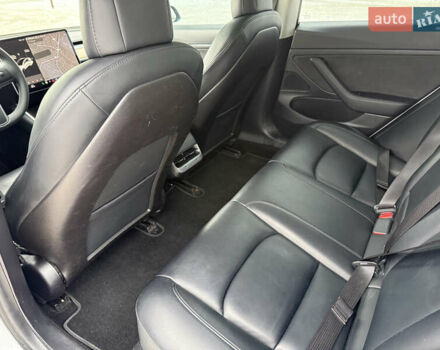 Белый Тесла Модель 3, объемом двигателя 0 л и пробегом 227 тыс. км за 14000 $, фото 15 на Automoto.ua