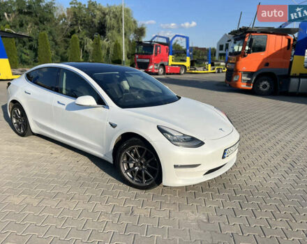 Білий Тесла Модель 3, об'ємом двигуна 0 л та пробігом 217 тис. км за 13500 $, фото 2 на Automoto.ua
