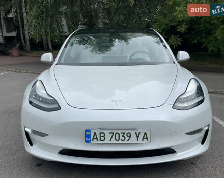 Белый Тесла Модель 3, объемом двигателя 0 л и пробегом 140 тыс. км за 17300 $, фото 2 на Automoto.ua