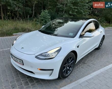 Білий Тесла Модель 3, об'ємом двигуна 0 л та пробігом 20 тис. км за 18200 $, фото 5 на Automoto.ua