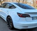 Білий Тесла Модель 3, об'ємом двигуна 0 л та пробігом 115 тис. км за 20000 $, фото 2 на Automoto.ua