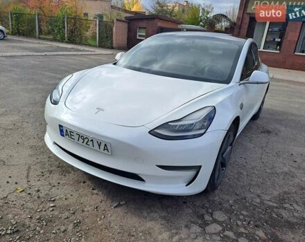 Білий Тесла Модель 3, об'ємом двигуна 0 л та пробігом 81 тис. км за 16500 $, фото 9 на Automoto.ua