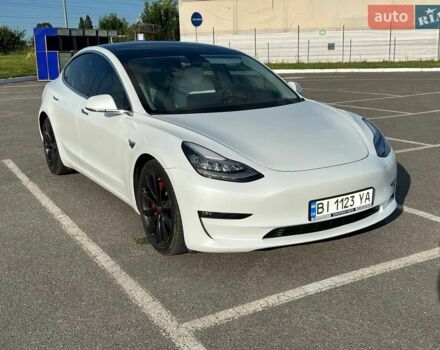 Білий Тесла Модель 3, об'ємом двигуна 0 л та пробігом 105 тис. км за 21500 $, фото 26 на Automoto.ua