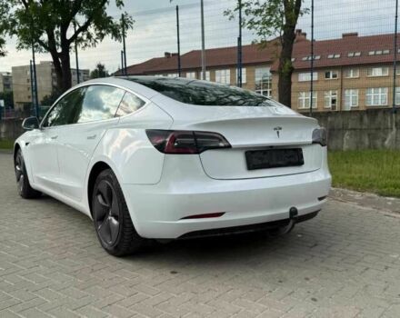 Белый Тесла Модель 3, объемом двигателя 0 л и пробегом 120 тыс. км за 14300 $, фото 2 на Automoto.ua