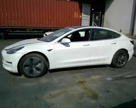 Белый Тесла Модель 3, объемом двигателя 0 л и пробегом 80 тыс. км за 12000 $, фото 4 на Automoto.ua