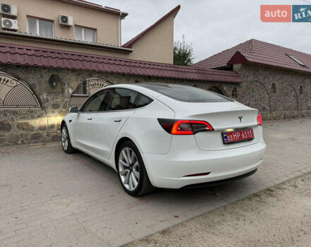 Білий Тесла Модель 3, об'ємом двигуна 0 л та пробігом 120 тис. км за 16500 $, фото 5 на Automoto.ua
