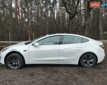 Белый Тесла Модель 3, объемом двигателя 0 л и пробегом 67 тыс. км за 9300 $, фото 4 на Automoto.ua