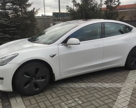 Белый Тесла Модель 3, объемом двигателя 0 л и пробегом 51 тыс. км за 16000 $, фото 6 на Automoto.ua