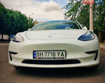 Белый Тесла Модель 3, объемом двигателя 0 л и пробегом 105 тыс. км за 21000 $, фото 3 на Automoto.ua