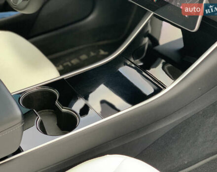 Тесла Модель 3 2020 у Івано-Франківську на Automoto.ua Білий Тесла Модель 3, об'ємом двигуна 0 л та пробігом 145 тис. км за 14850 $, фото 97 на Automoto.ua