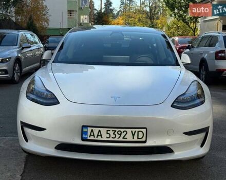 Тесла Модель 3 2020 в Киеве на Automoto.ua Белый Тесла Модель 3, объемом двигателя 0 л и пробегом 79 тыс. км за 15500 $, фото 1 на Automoto.ua