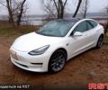 Белый Тесла Модель 3, объемом двигателя 75 л и пробегом 77 тыс. км за 16000 $, фото 1 на Automoto.ua
