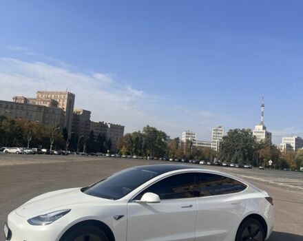 Белый Тесла Модель 3, объемом двигателя 0 л и пробегом 83 тыс. км за 21000 $, фото 3 на Automoto.ua