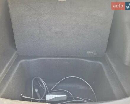 Білий Тесла Модель 3, об'ємом двигуна 0 л та пробігом 47 тис. км за 26200 $, фото 18 на Automoto.ua