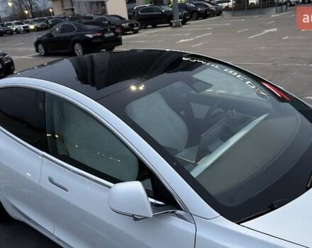 Білий Тесла Модель 3, об'ємом двигуна 0 л та пробігом 160 тис. км за 16000 $, фото 32 на Automoto.ua