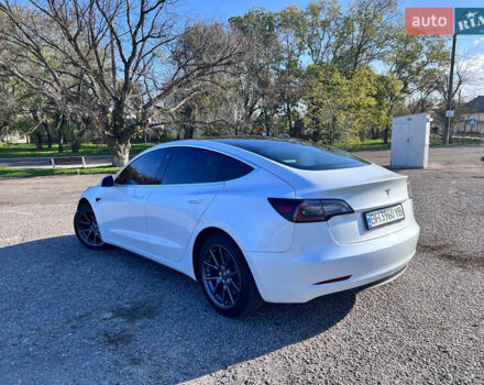 Білий Тесла Модель 3, об'ємом двигуна 0 л та пробігом 74 тис. км за 19000 $, фото 22 на Automoto.ua