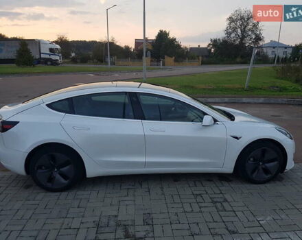 Білий Тесла Модель 3, об'ємом двигуна 0 л та пробігом 106 тис. км за 16500 $, фото 13 на Automoto.ua