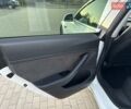 Білий Тесла Модель 3, об'ємом двигуна 0 л та пробігом 221 тис. км за 12700 $, фото 21 на Automoto.ua