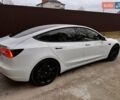 Білий Тесла Модель 3, об'ємом двигуна 0 л та пробігом 92 тис. км за 21300 $, фото 1 на Automoto.ua