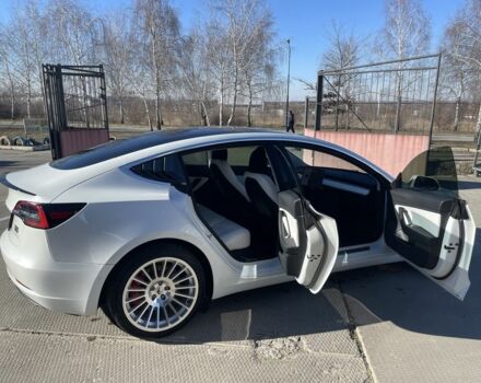 Білий Тесла Модель 3, об'ємом двигуна 0 л та пробігом 66 тис. км за 21500 $, фото 6 на Automoto.ua