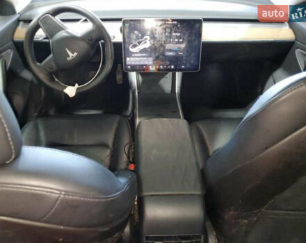 Белый Тесла Модель 3, объемом двигателя 0 л и пробегом 190 тыс. км за 11500 $, фото 7 на Automoto.ua