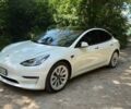 Білий Тесла Модель 3, об'ємом двигуна 0 л та пробігом 153 тис. км за 17000 $, фото 2 на Automoto.ua