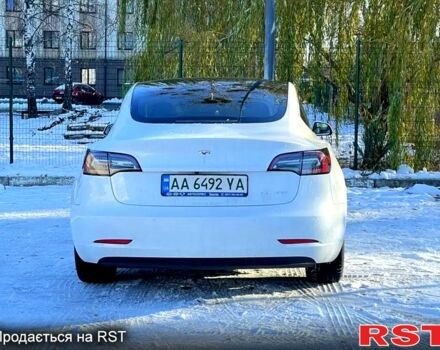 Білий Тесла Модель 3, об'ємом двигуна 0 л та пробігом 70 тис. км за 22500 $, фото 5 на Automoto.ua