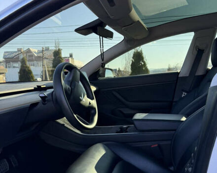 Белый Тесла Модель 3, объемом двигателя 0 л и пробегом 106 тыс. км за 18800 $, фото 8 на Automoto.ua