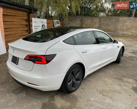 Белый Тесла Модель 3, объемом двигателя 0 л и пробегом 101 тыс. км за 14900 $, фото 9 на Automoto.ua