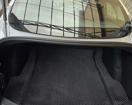 Белый Тесла Модель 3, объемом двигателя 0 л и пробегом 91 тыс. км за 17499 $, фото 19 на Automoto.ua