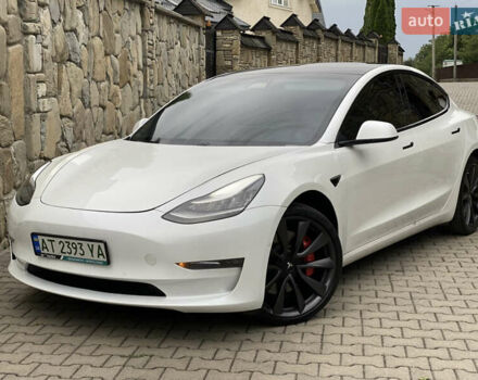 Білий Тесла Модель 3, об'ємом двигуна 0 л та пробігом 99 тис. км за 22400 $, фото 2 на Automoto.ua