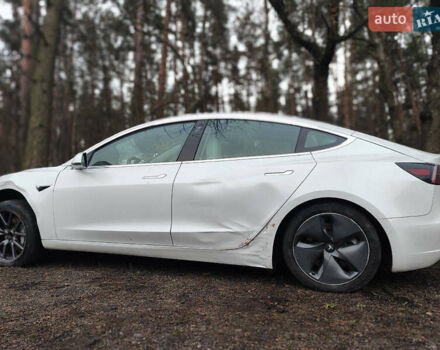 Белый Тесла Модель 3, объемом двигателя 0 л и пробегом 61 тыс. км за 9999 $, фото 10 на Automoto.ua