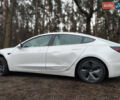 Белый Тесла Модель 3, объемом двигателя 0 л и пробегом 61 тыс. км за 9999 $, фото 10 на Automoto.ua