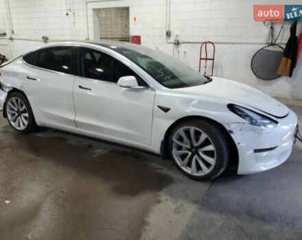Белый Тесла Модель 3, объемом двигателя 0 л и пробегом 190 тыс. км за 11500 $, фото 3 на Automoto.ua