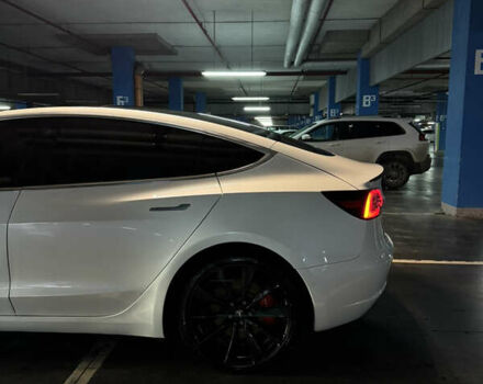 Белый Тесла Модель 3, объемом двигателя 0 л и пробегом 120 тыс. км за 19900 $, фото 7 на Automoto.ua