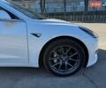Білий Тесла Модель 3, об'ємом двигуна 0 л та пробігом 162 тис. км за 17540 $, фото 4 на Automoto.ua