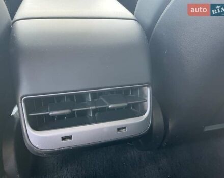 Белый Тесла Модель 3, объемом двигателя 0 л и пробегом 98 тыс. км за 18500 $, фото 11 на Automoto.ua