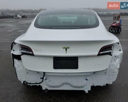 Білий Тесла Модель 3, об'ємом двигуна 0 л та пробігом 70 тис. км за 2700 $, фото 6 на Automoto.ua