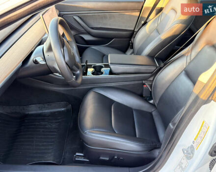 Белый Тесла Модель 3, объемом двигателя 0 л и пробегом 190 тыс. км за 17900 $, фото 14 на Automoto.ua