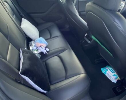 Білий Тесла Модель 3, об'ємом двигуна 0 л та пробігом 103 тис. км за 18500 $, фото 3 на Automoto.ua