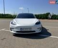 Білий Тесла Модель 3, об'ємом двигуна 0 л та пробігом 64 тис. км за 17999 $, фото 1 на Automoto.ua