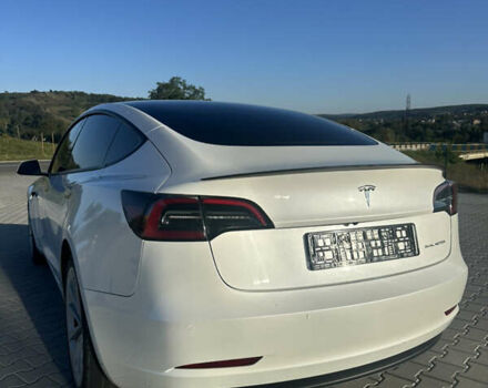 Білий Тесла Модель 3, об'ємом двигуна 0 л та пробігом 54 тис. км за 20955 $, фото 8 на Automoto.ua