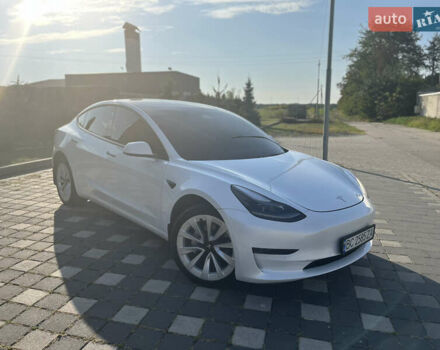 Белый Тесла Модель 3, объемом двигателя 0 л и пробегом 85 тыс. км за 20500 $, фото 2 на Automoto.ua