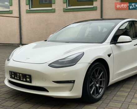 Белый Тесла Модель 3, объемом двигателя 0 л и пробегом 34 тыс. км за 18000 $, фото 10 на Automoto.ua