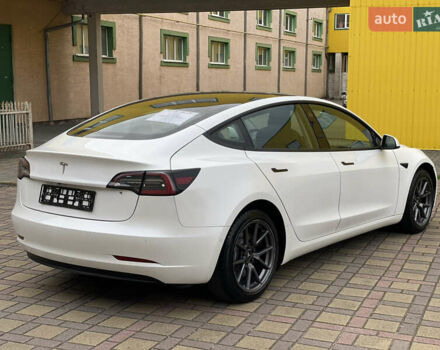 Белый Тесла Модель 3, объемом двигателя 0 л и пробегом 34 тыс. км за 18000 $, фото 33 на Automoto.ua